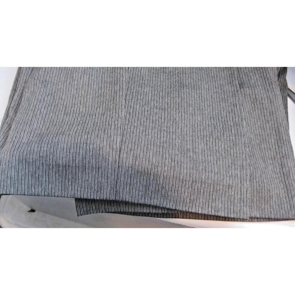 Mens NWOT Banana Republic Gray Stripe Classic Flat Front Casual Pants sz 33x32